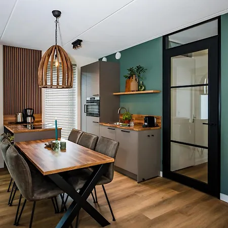 度假居 In Veluwe With Veranda 福尔特赫伊曾