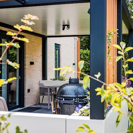 In Veluwe With Veranda 度假居 *